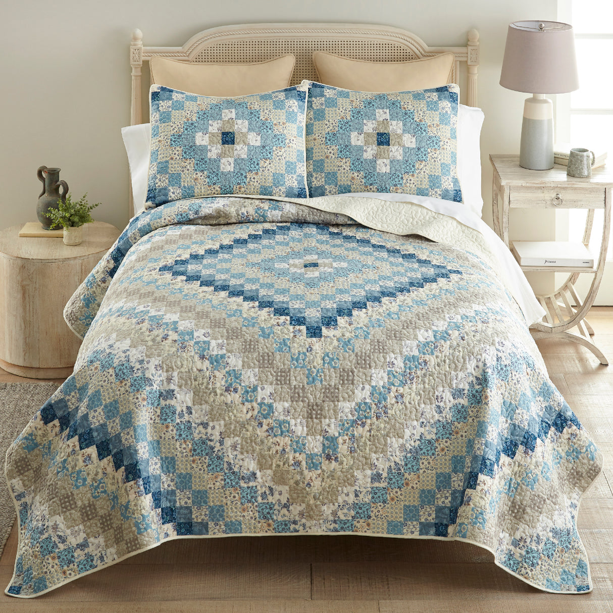 Donna Sharp Blue Diamond Polyester Quilt Collection