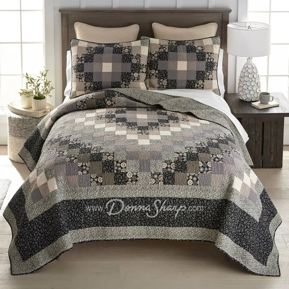 Donna Sharp Lexington Trip Cotton Quilt Collection Queen Quilt Set