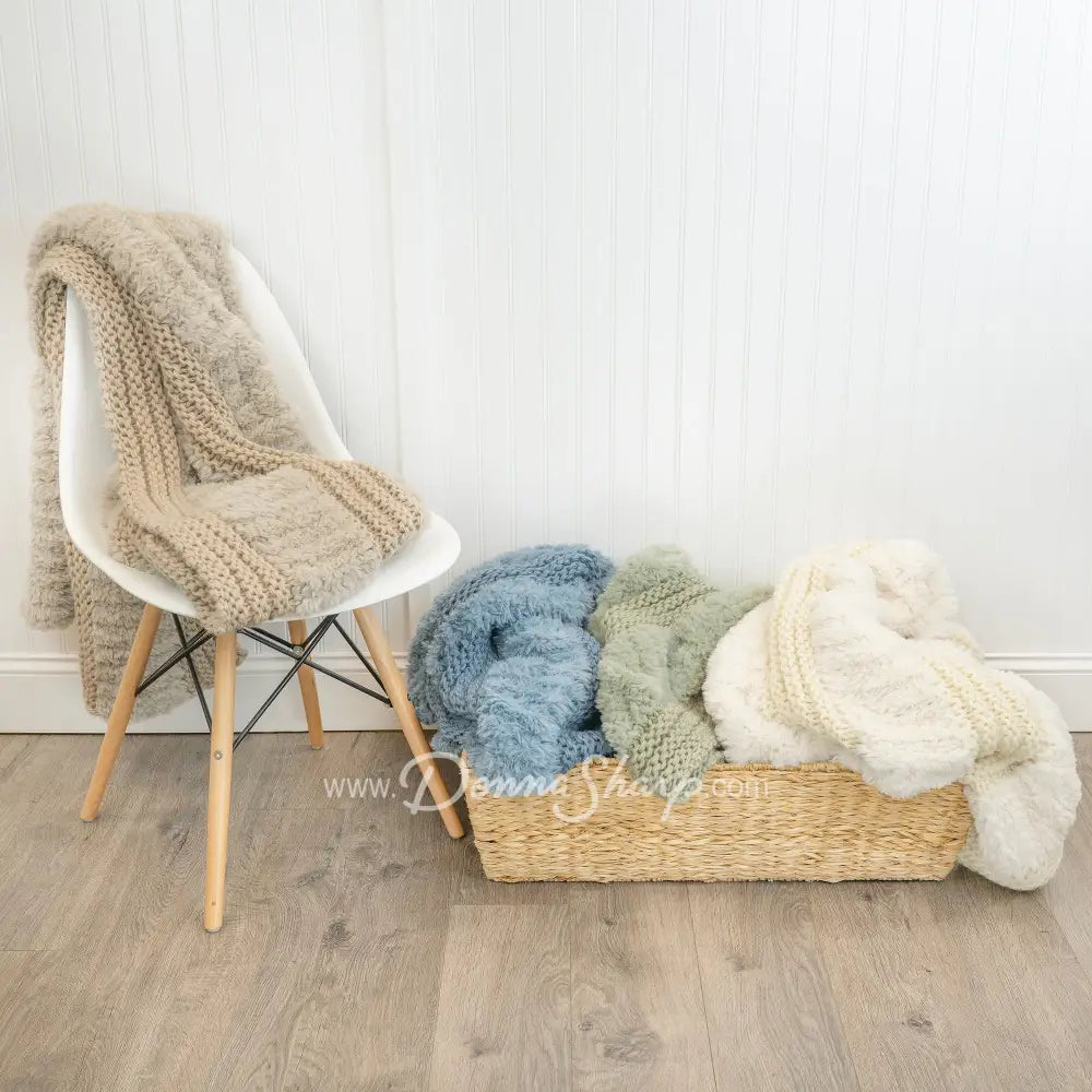 Donna Sharp Plush Knit Throws Bedding