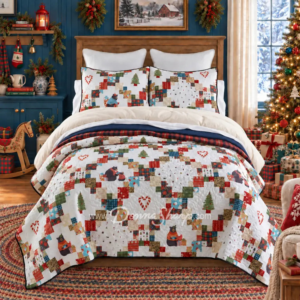Holiday Love 3pc Quilted Bedding Set - Holiday