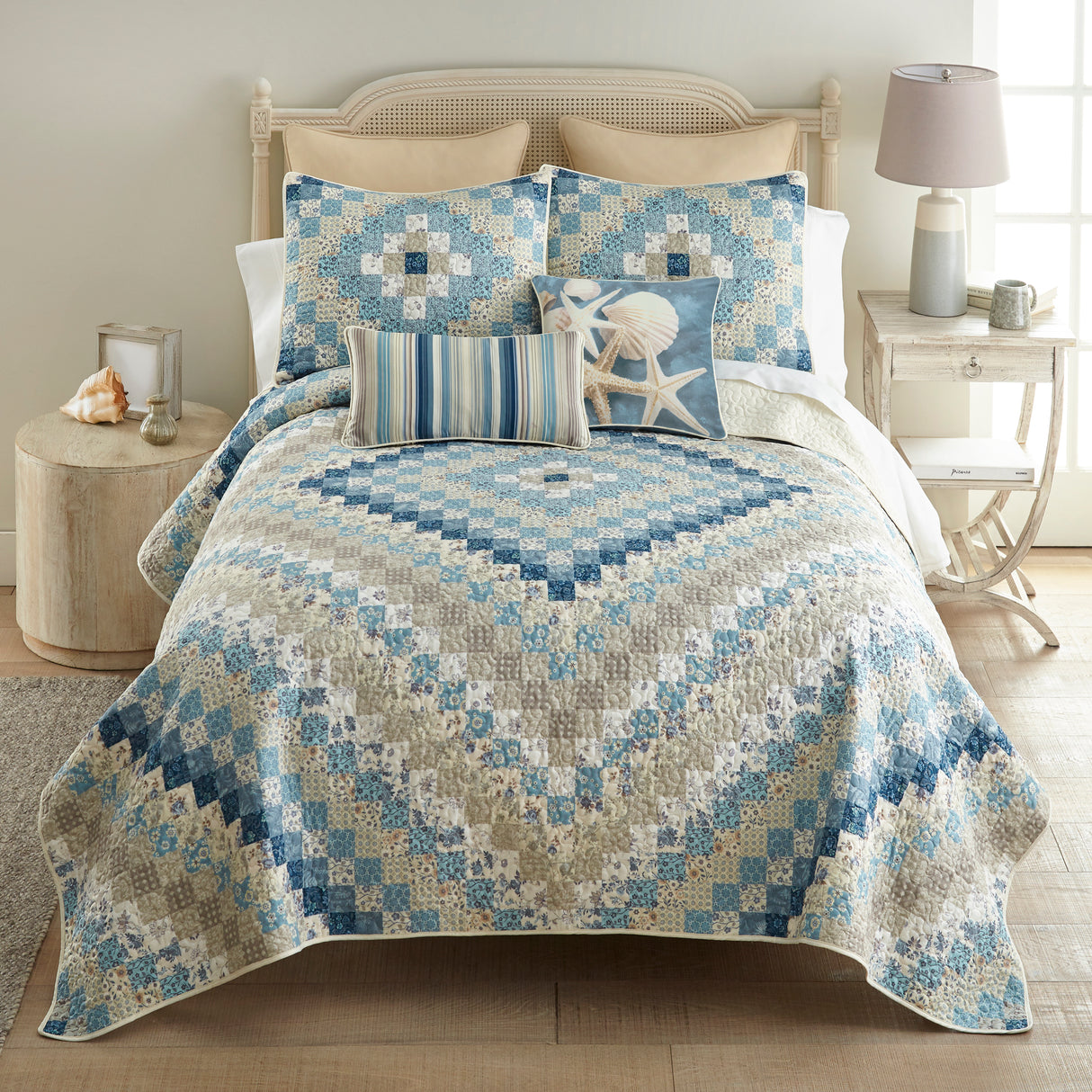 Donna Sharp Blue Diamond Polyester Quilt Collection