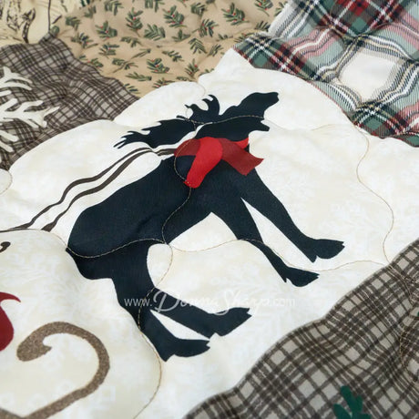 Dashing Lightweight Holiday Quilt Set Holiday