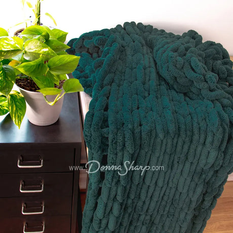 Donna Sharp Chenille Knit Throws Peacock Bedding