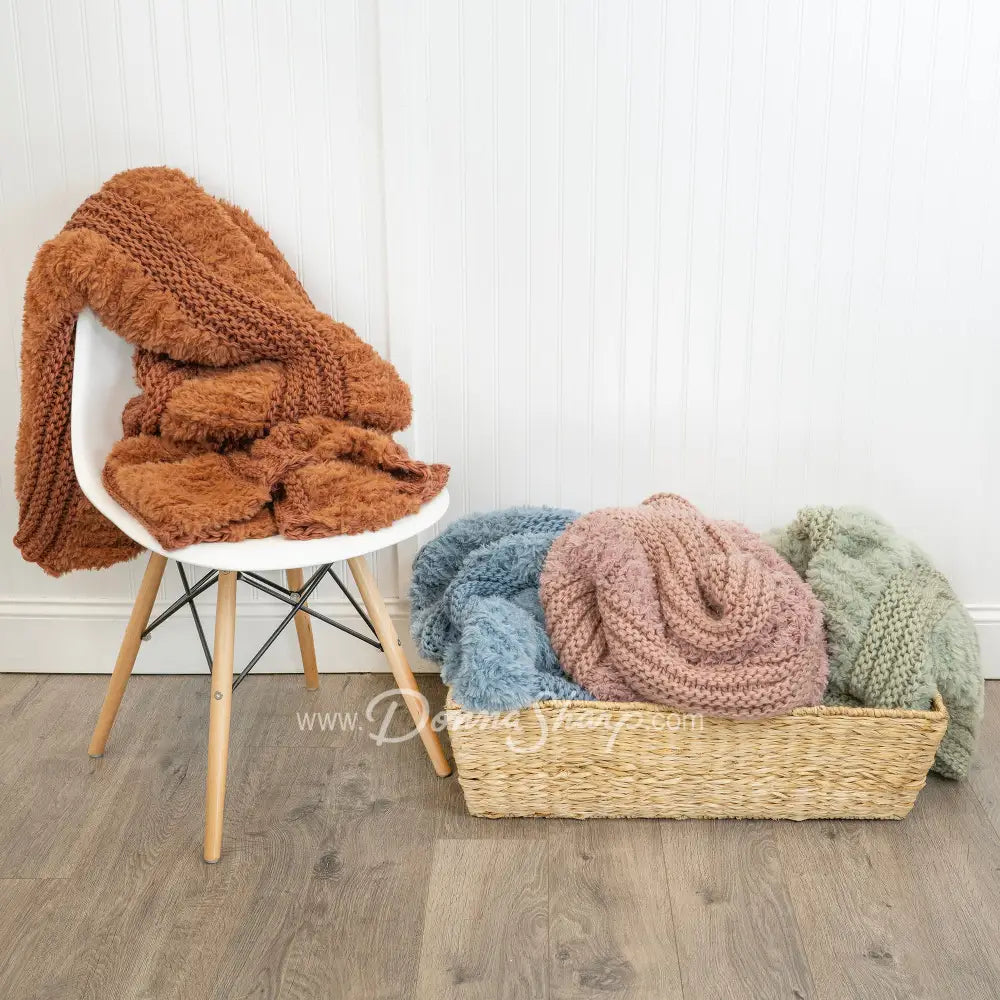 Donna Sharp Plush Knit Throws Bedding