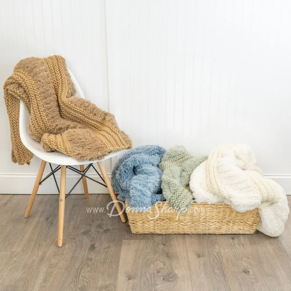 Donna Sharp Plush Knit Throws Bedding