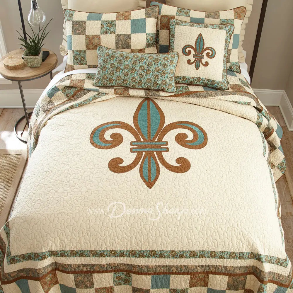 Donna Sharp Vintage Fleur Quilt Bedding