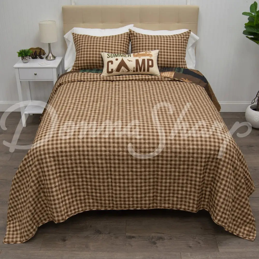 Your Lifestyle Brown Bear Cabin Quilted Bedding Set